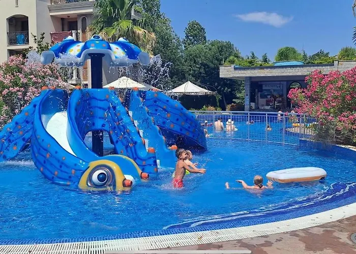 Апартамент Deluxe In Cascadas Sunny Слънчев бряг